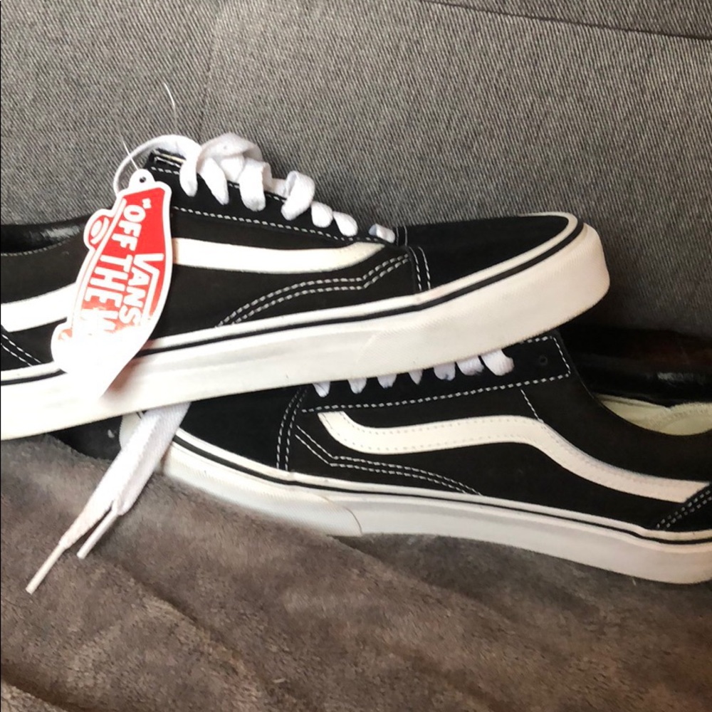 Black vans